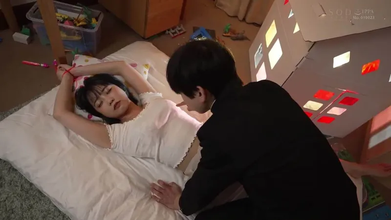 Trả thù anh trai thường xuyên bắt nạt bằng cách nện bạn gái anh ấy