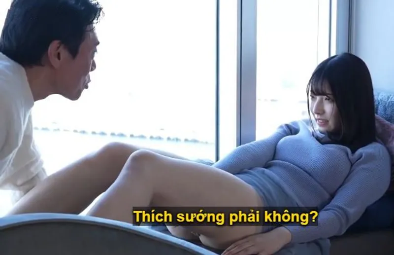 Sự chạm trán giữa bác trai và cô minh tinh trẻ tuổi mới debut tại nhà nghỉ sang trọng.